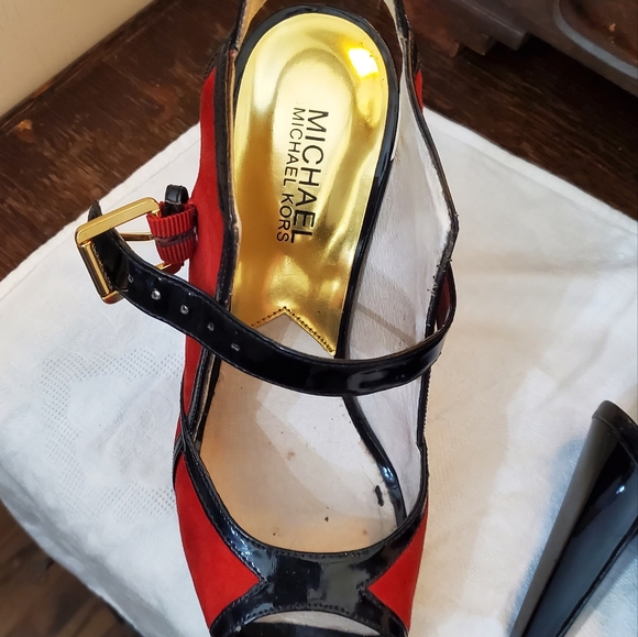 Michael Kors red and black art deco slingbacks - Picture 3 of 8